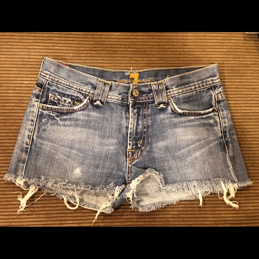 Women’s 7 For All Mankind Cutoff Shorts sz. 27